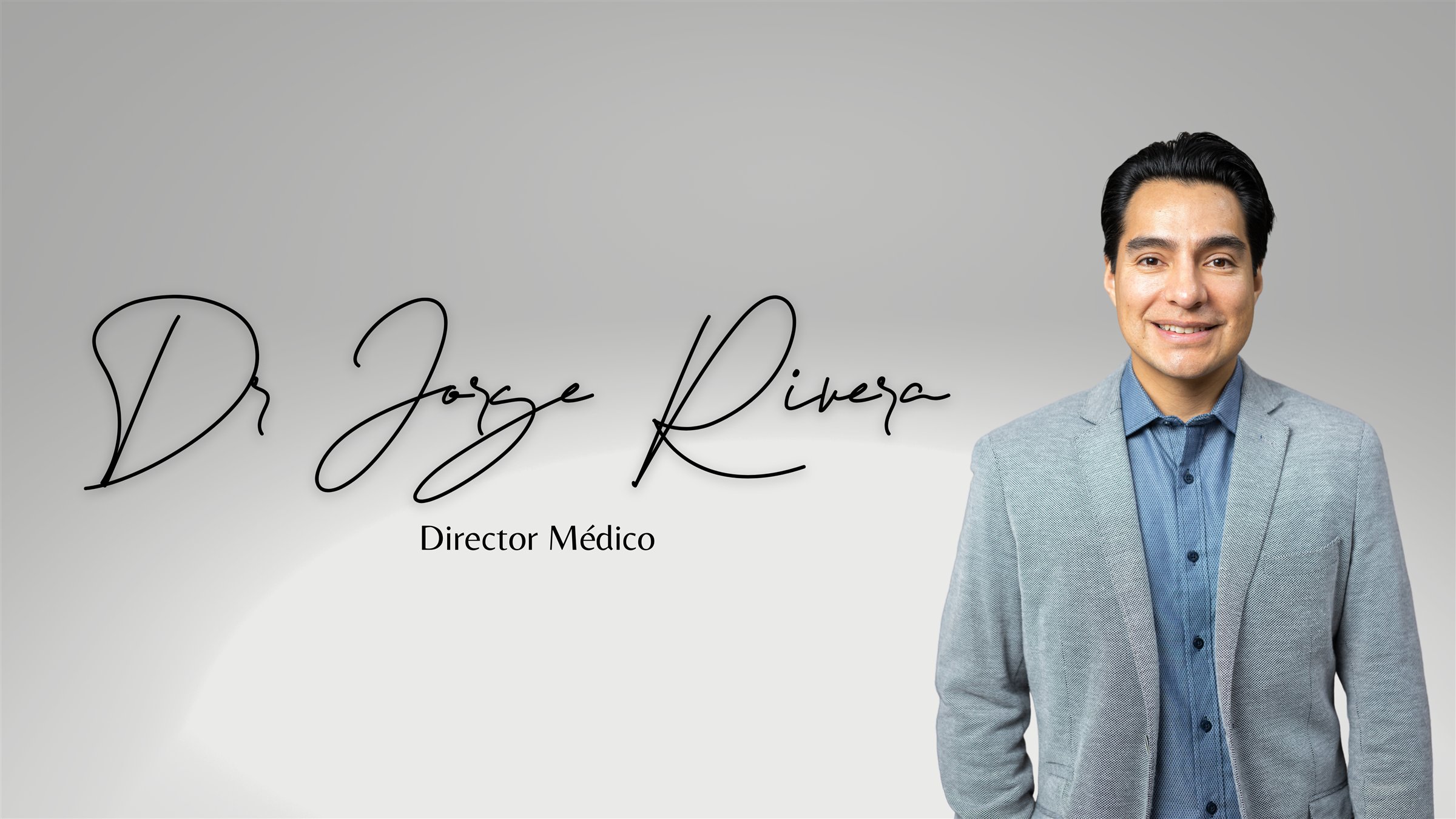 Dr. Jorge Rivera en consulta estetica avanzada